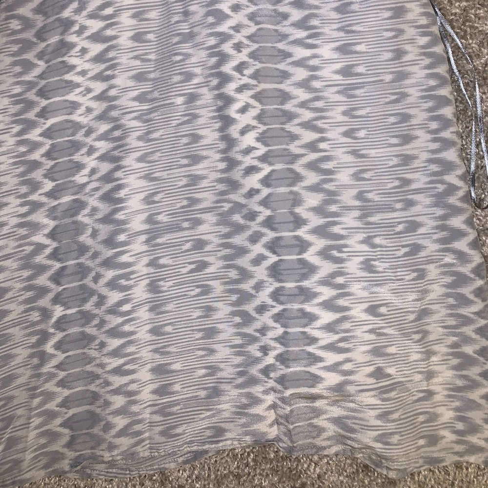 Joie Gray Zebra Sleeveless Zip up Blouse sz XS - Picture 5 of 10